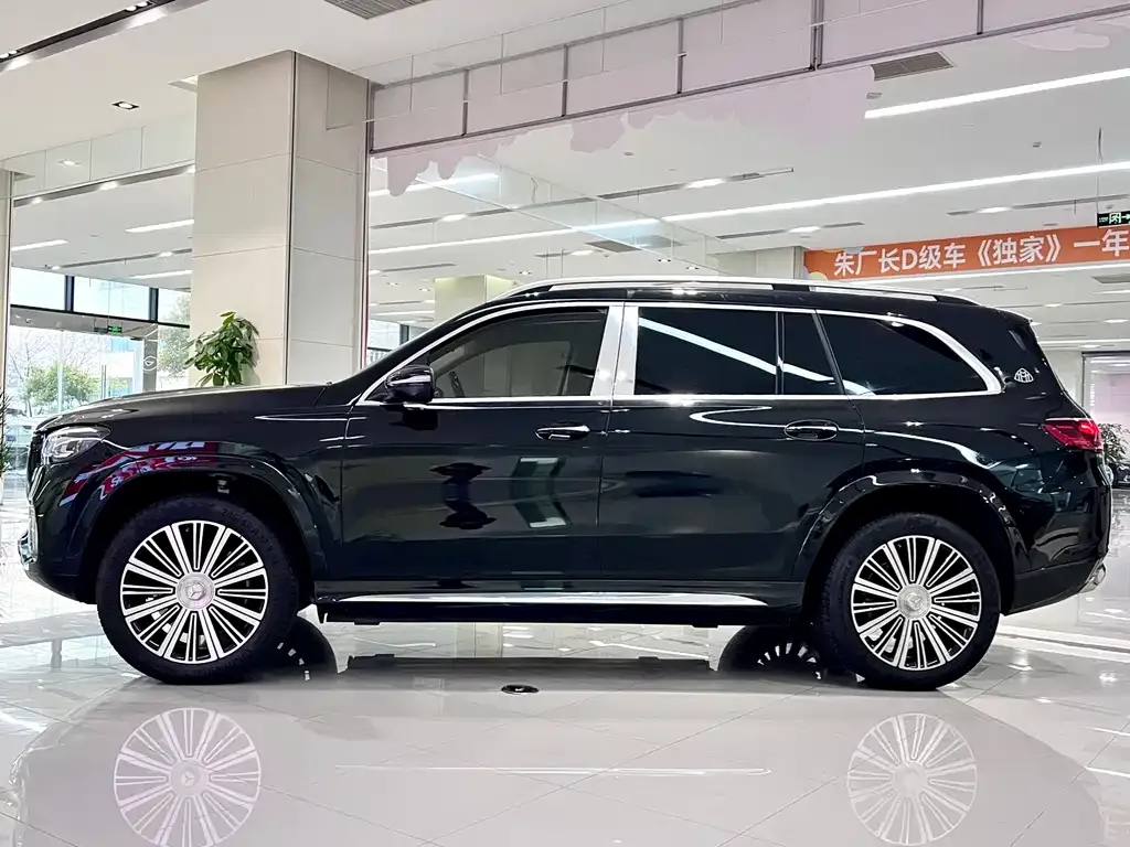 Mercedes-Benz GLS — фото 6
