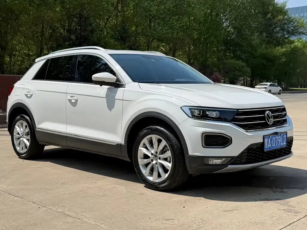 Volkswagen T-Roc — фото 2