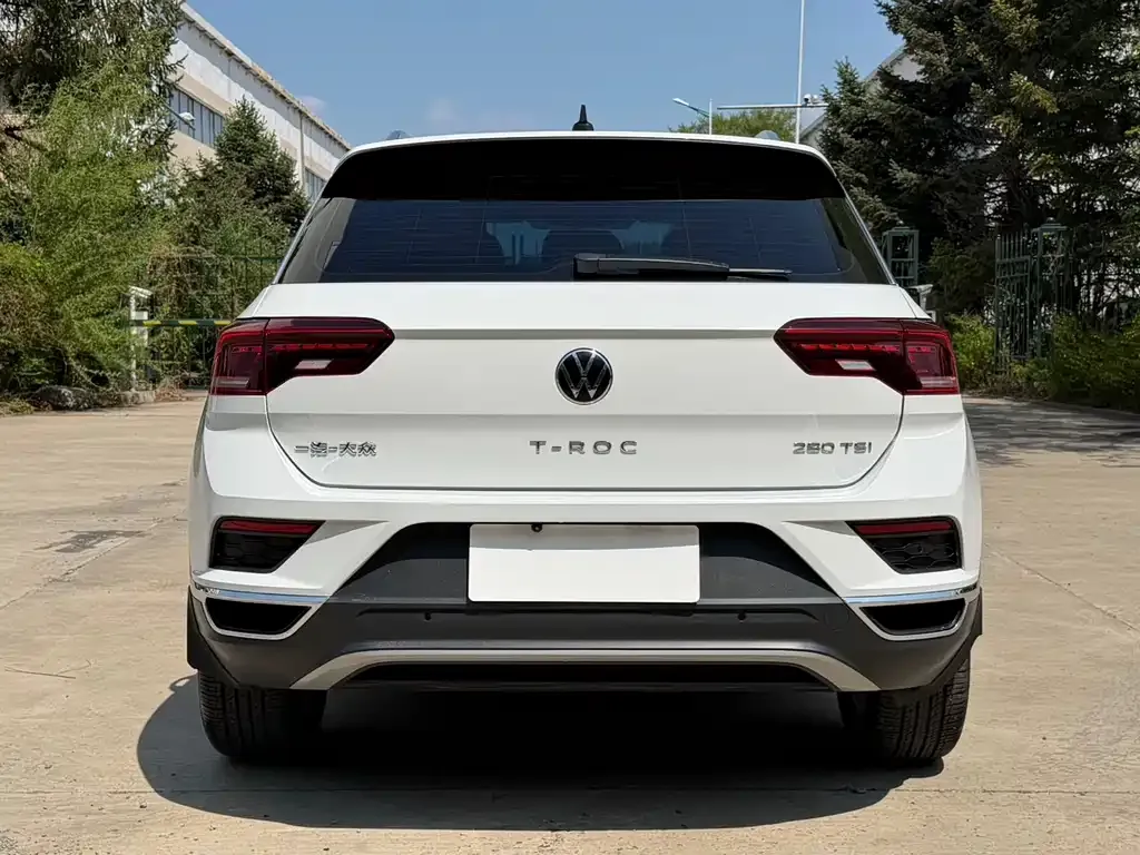 Volkswagen T-Roc — фото 5