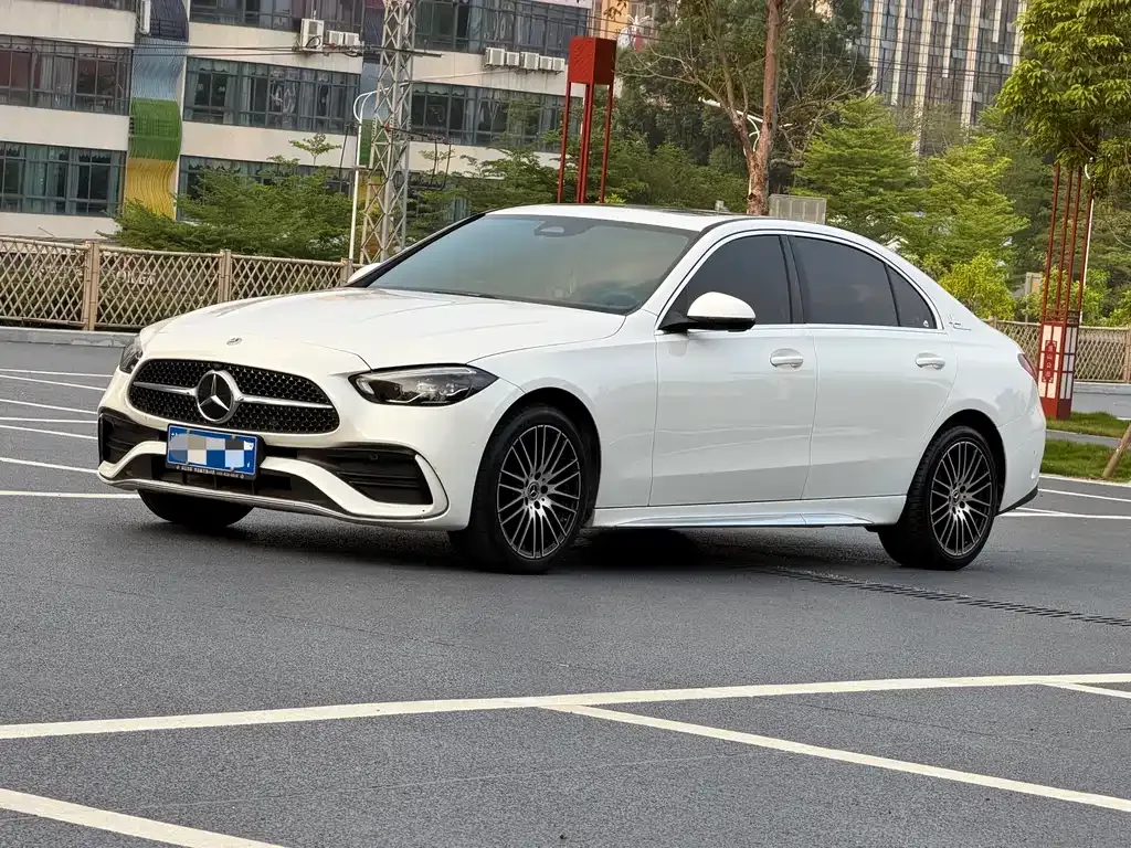 Mercedes-Benz C-Class — фото 1