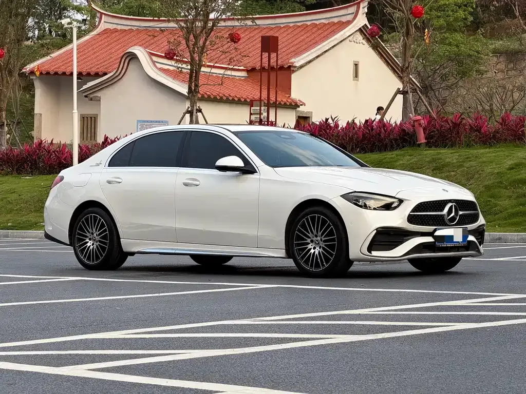 Mercedes-Benz C-Class — фото 10