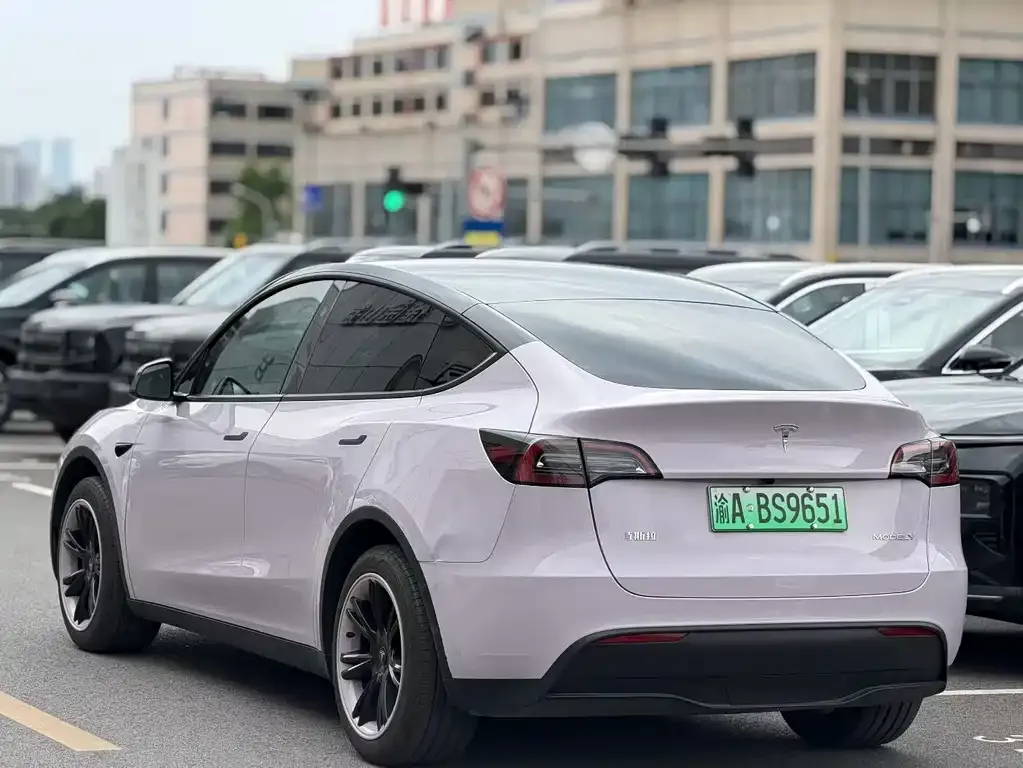 Tesla Model Y — фото 4