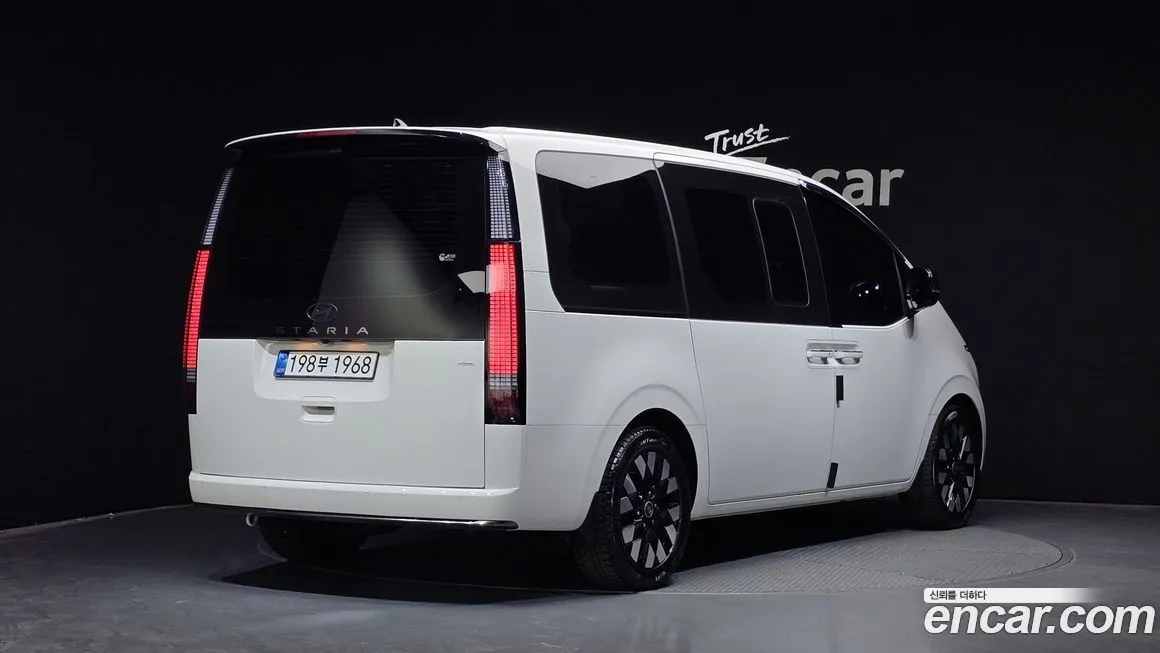 Hyundai Staria 2025 из KR, фото 3
