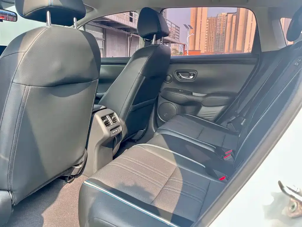 Honda HR-V 2024 из CN, фото 8