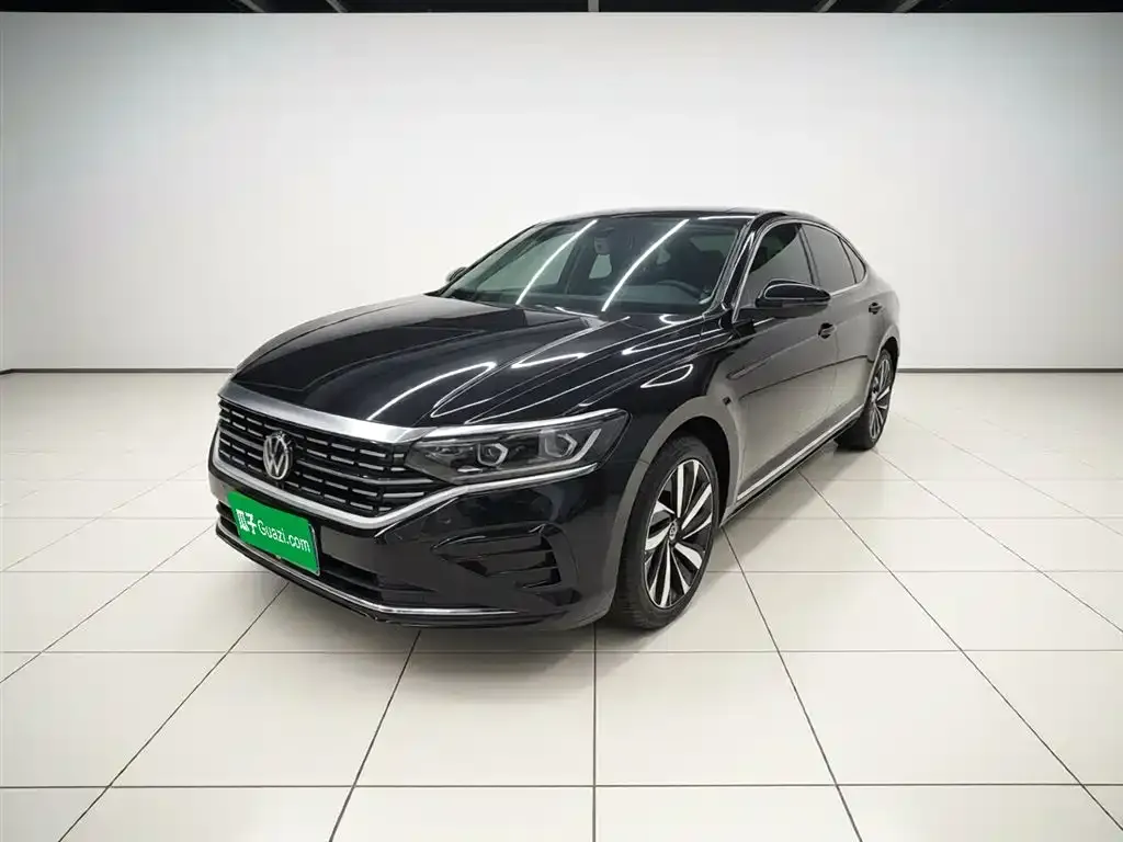 Volkswagen Passat — фото 1