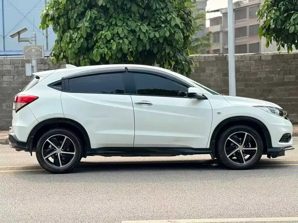 Honda Vezel 2021 из CN, фото 8