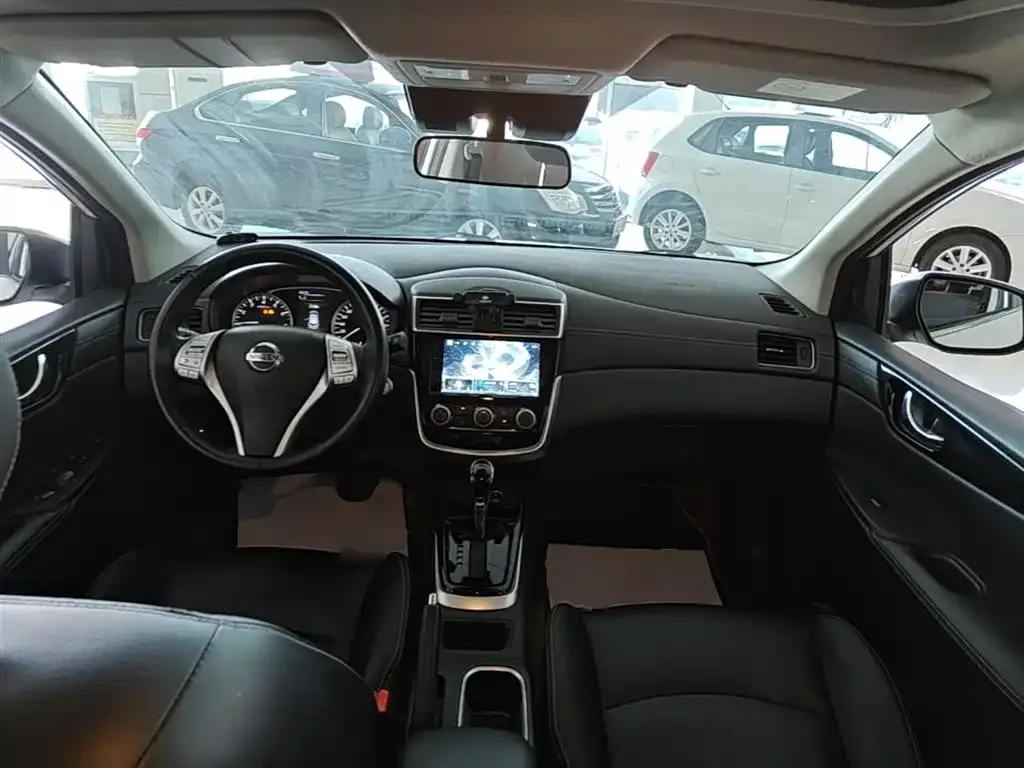 Nissan Tiida 2022 из CN, фото 10