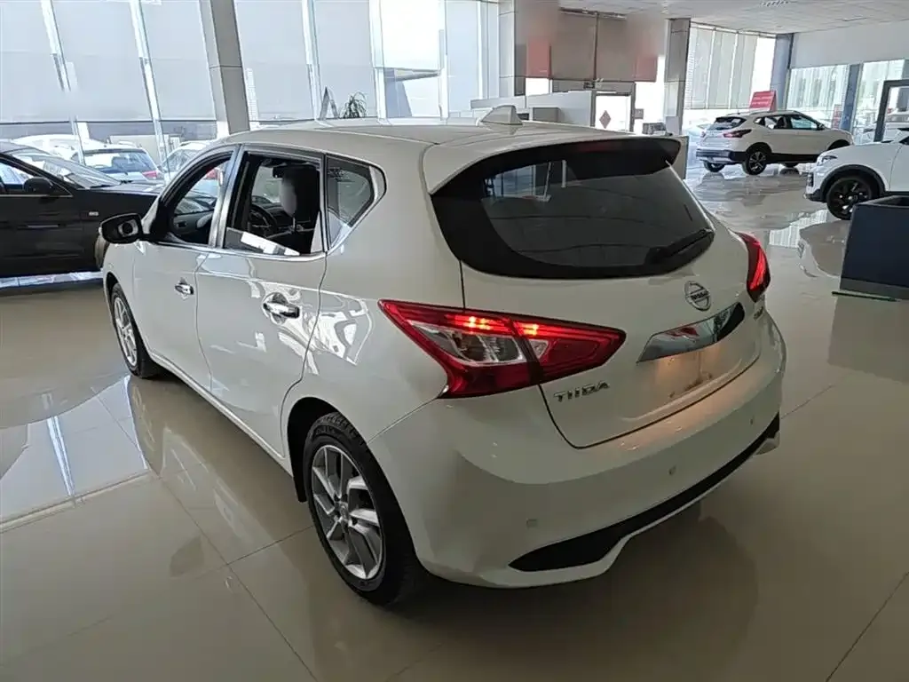Nissan Tiida 2022 из CN, фото 3