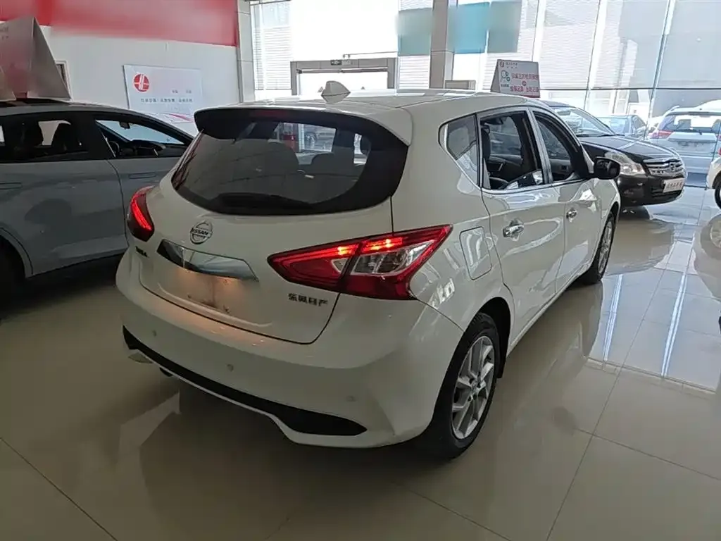 Nissan Tiida 2022 из CN, фото 7