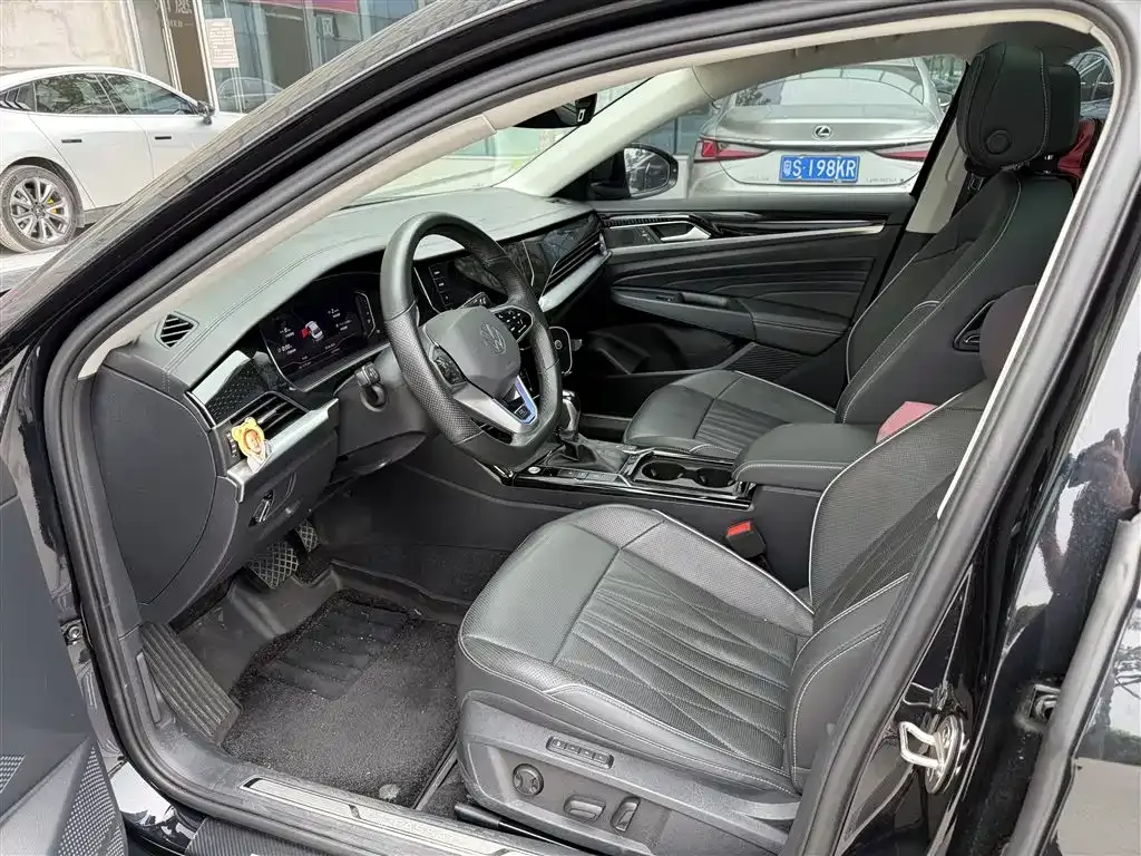 Volkswagen Passat — фото 8