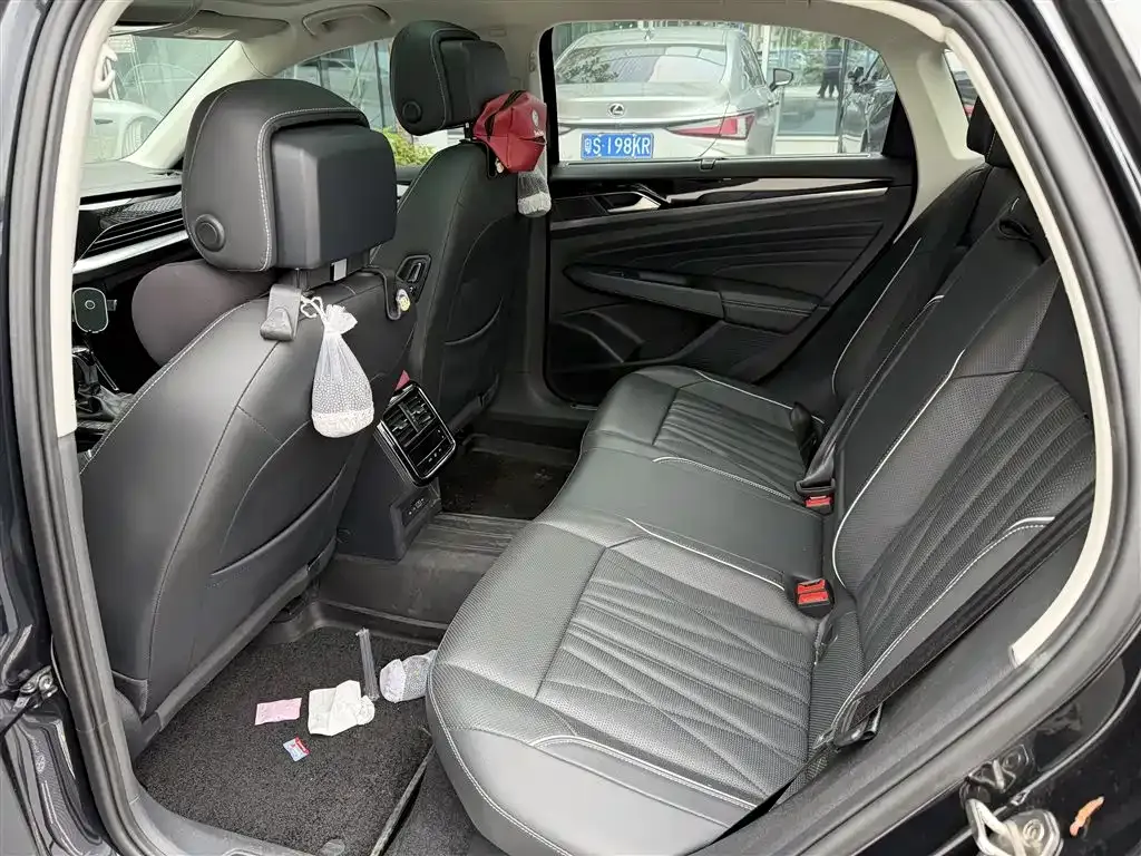 Volkswagen Passat — фото 7