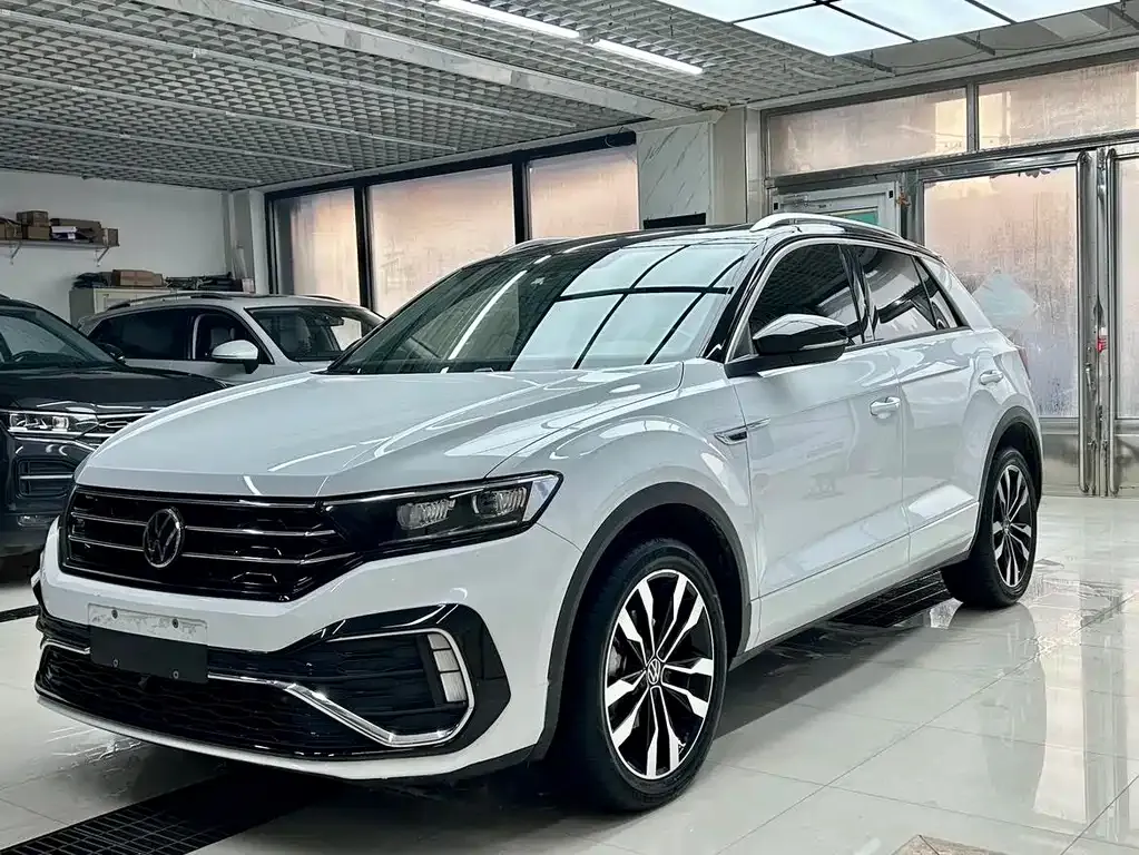 Volkswagen T-Roc — фото 1