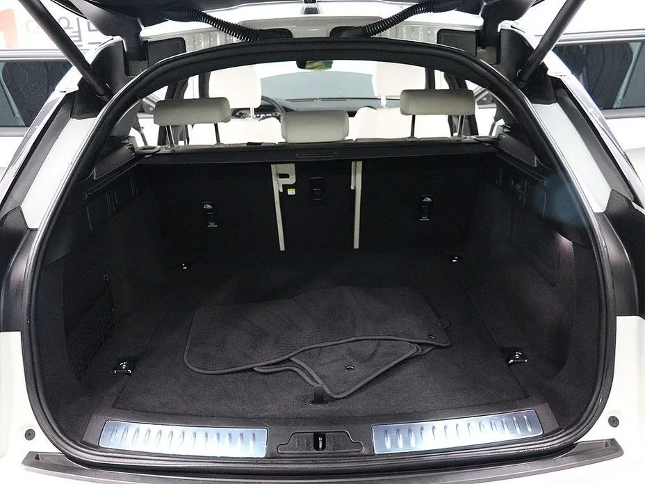 Land Rover Range Rover Velar 2023 из KR, фото 5