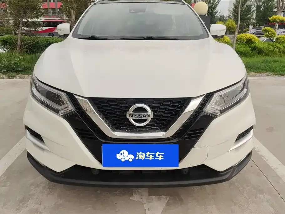 Nissan Qashqai — фото 7
