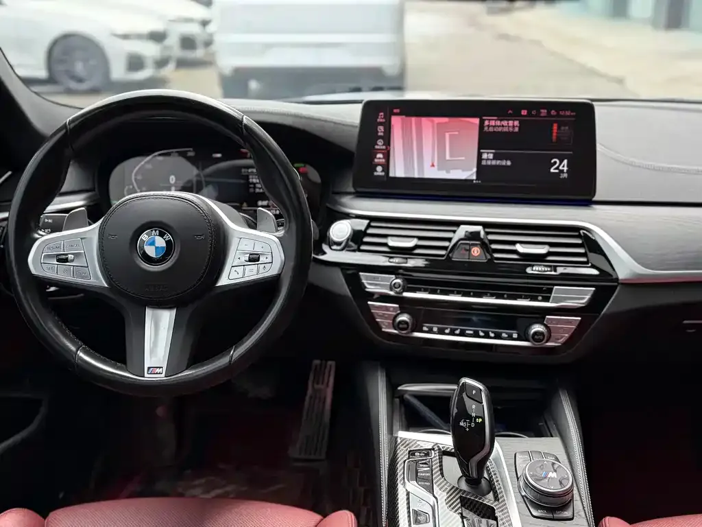 BMW 5 Series — фото 4