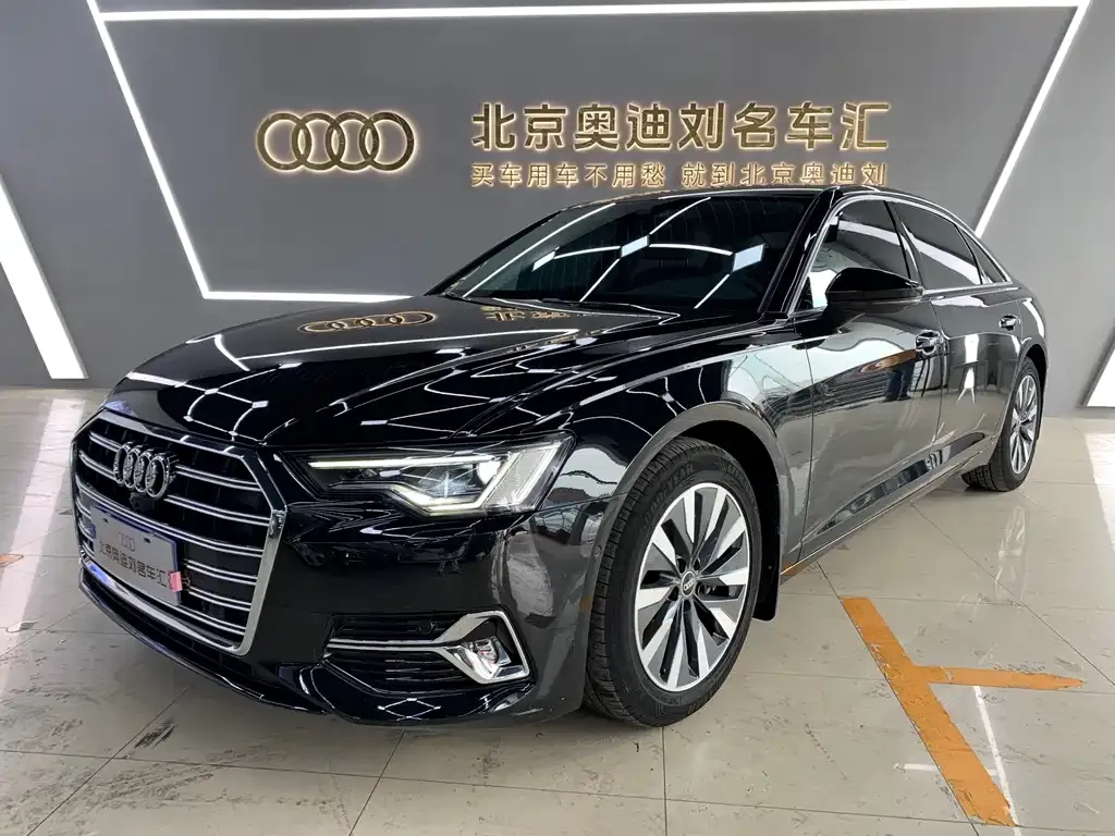 Audi A6L — фото 1