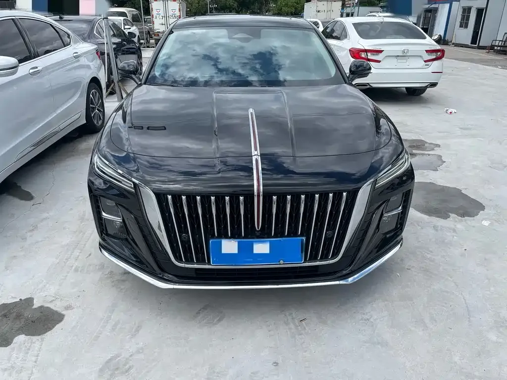Hongqi H5 — фото 6