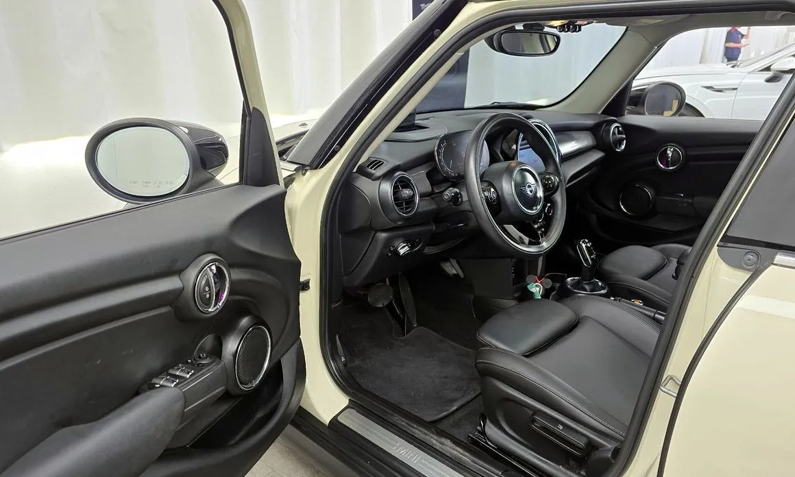 Mini Cooper 2021 из KR, фото 9