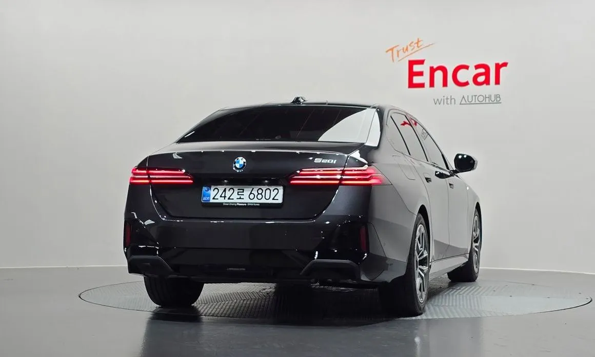 BMW 5-Series — фото 2