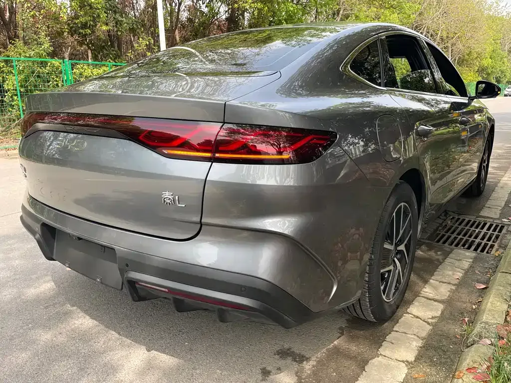 BYD Qin L — фото 9