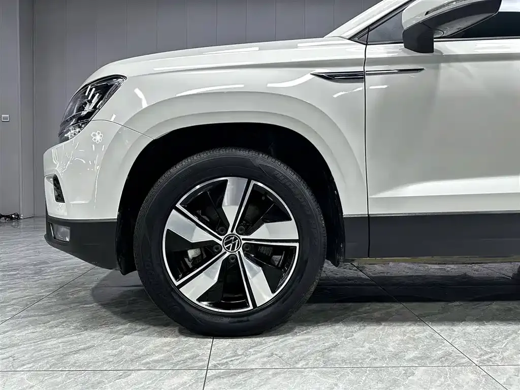 Volkswagen Tharu — фото 6