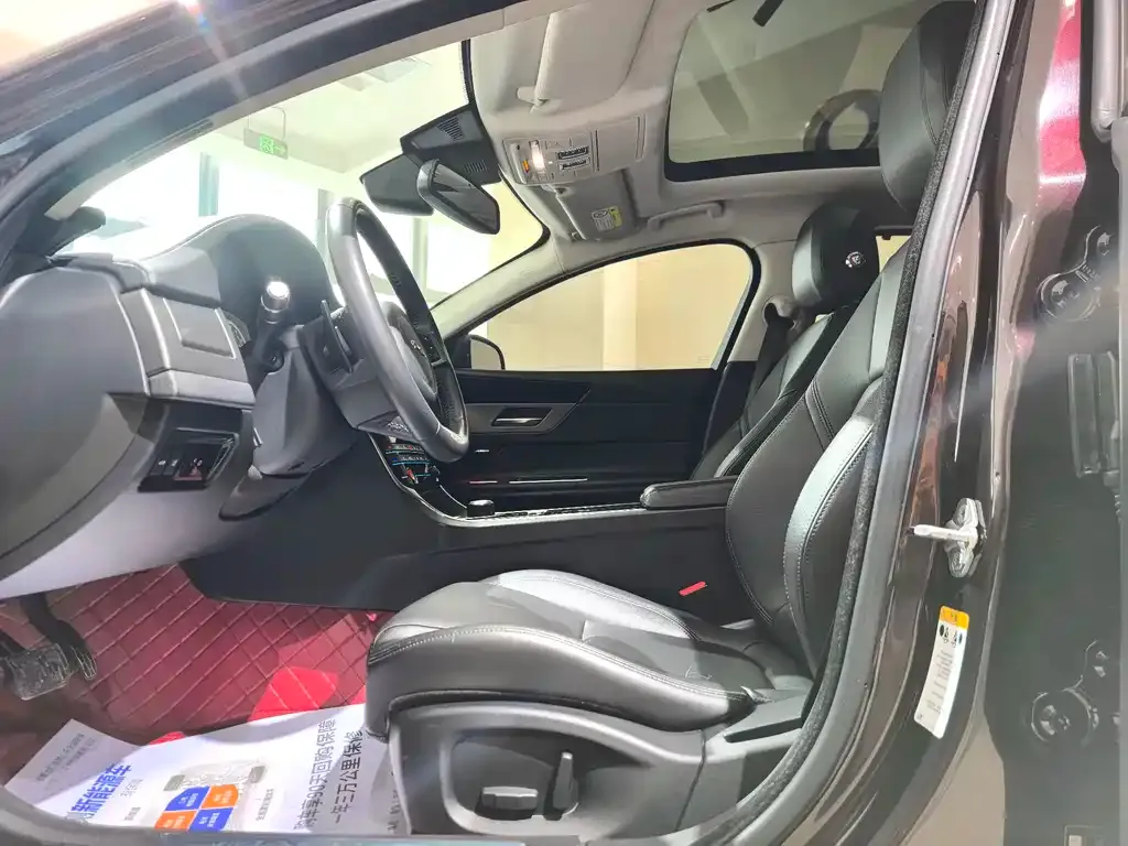 Jaguar XFL 2021 из CN, фото 7