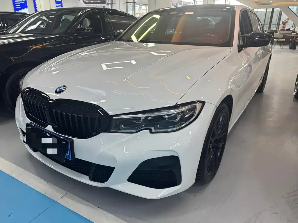 BMW 3 Series 2021 из CN, фото 1