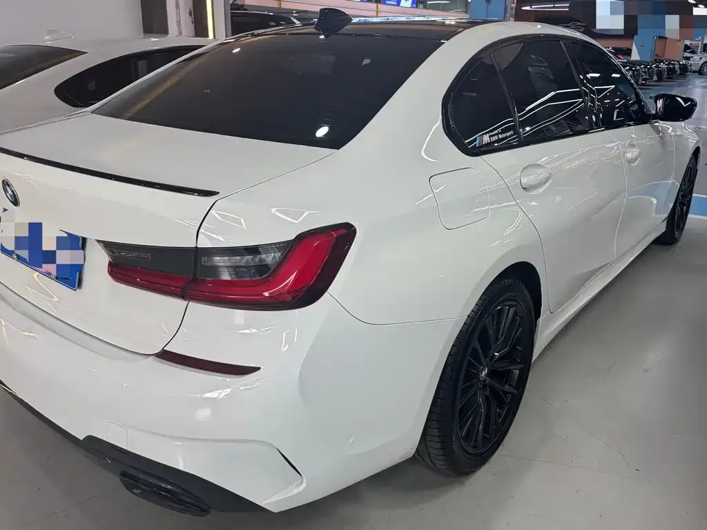 BMW 3 Series 2021 из CN, фото 2