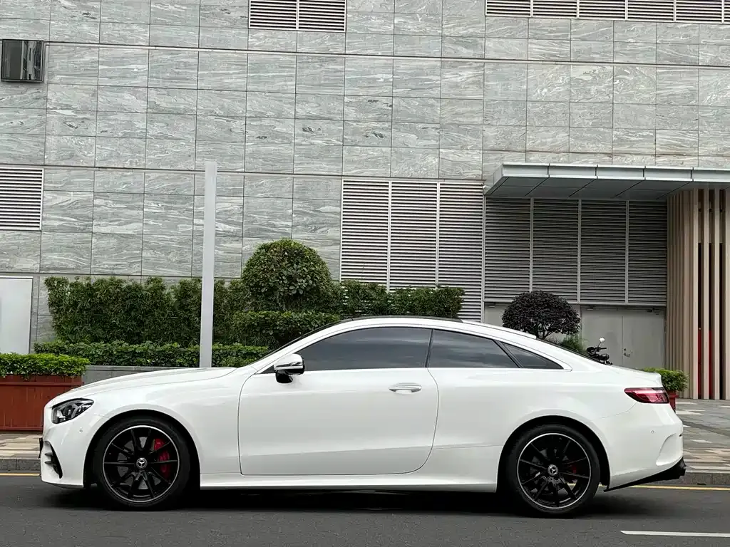Mercedes-Benz E-Class (Import) — фото 6