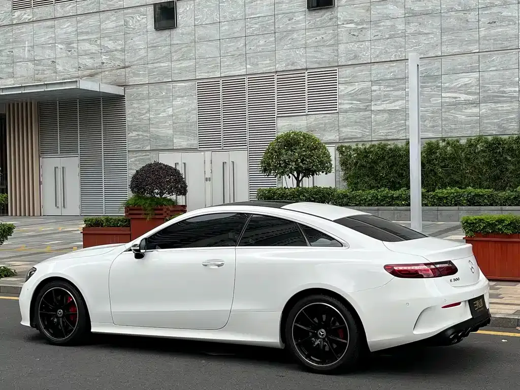 Mercedes-Benz E-Class (Import) — фото 10