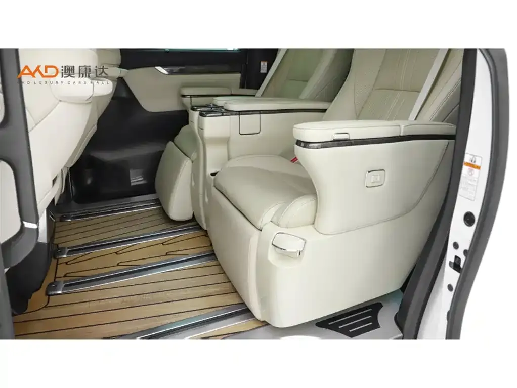 Toyota Vellfire 2023 из CN, фото 9