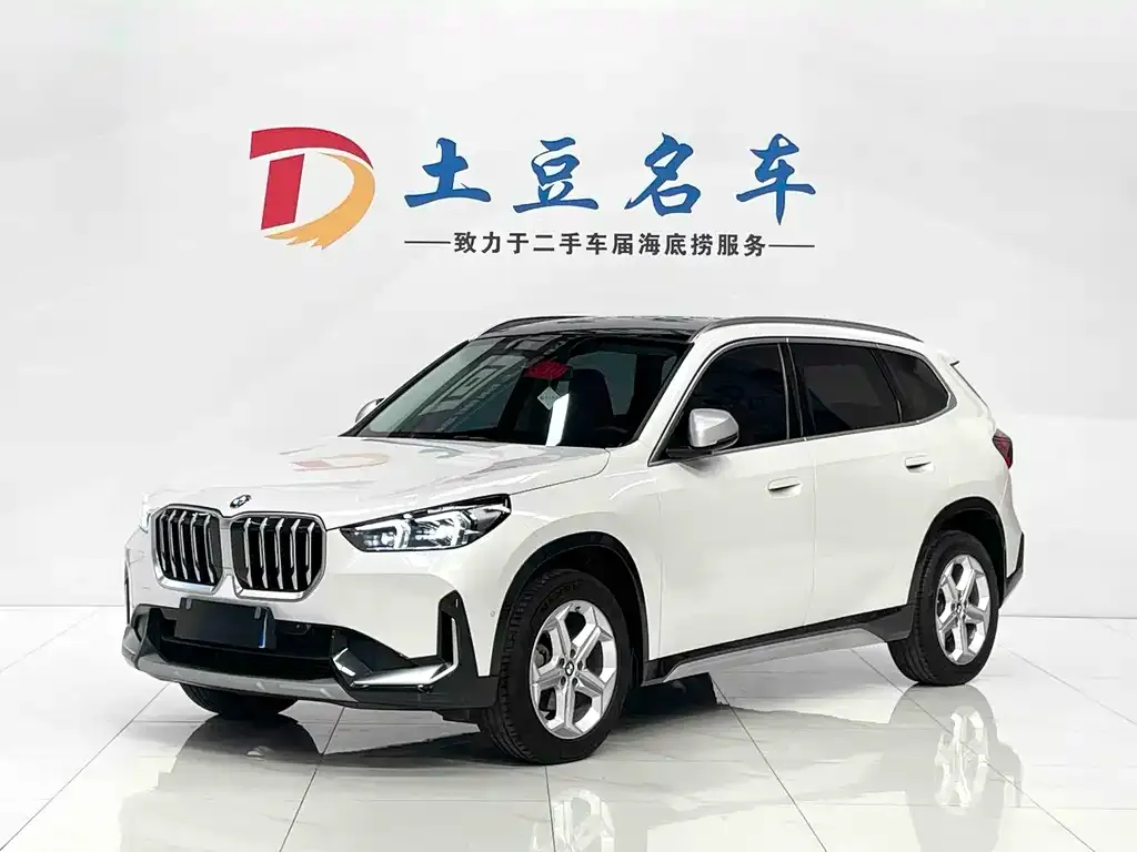 BMW X1 — фото 1