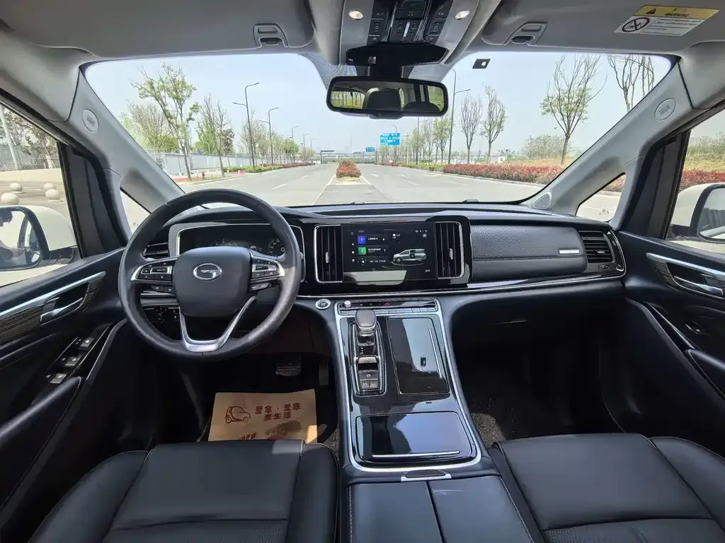 GAC Motor Trumpchi M8 — фото 10