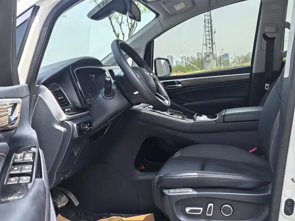 GAC Motor Trumpchi M8 — фото 7
