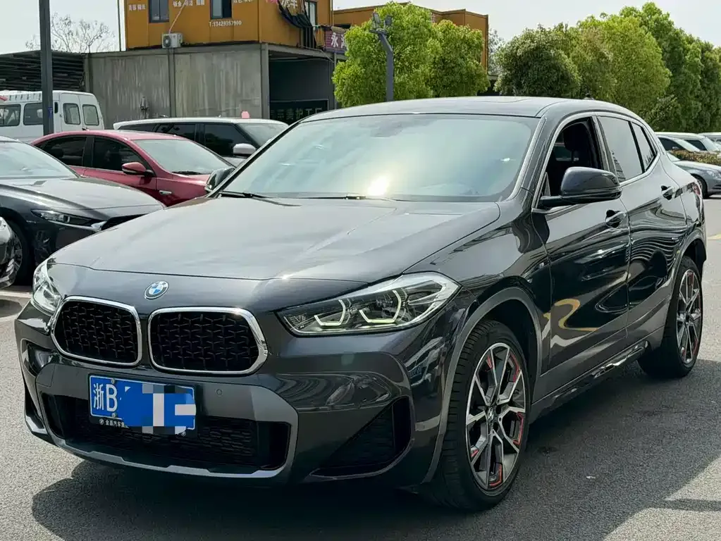 BMW X2 — фото 1
