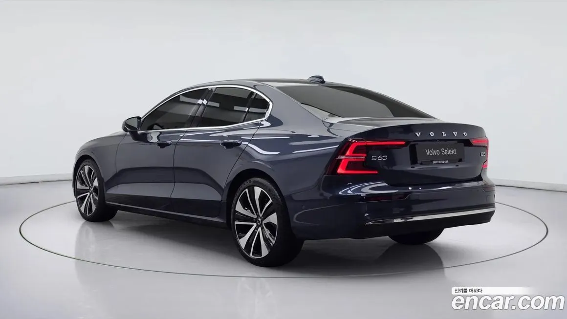 Volvo S60 — фото 5