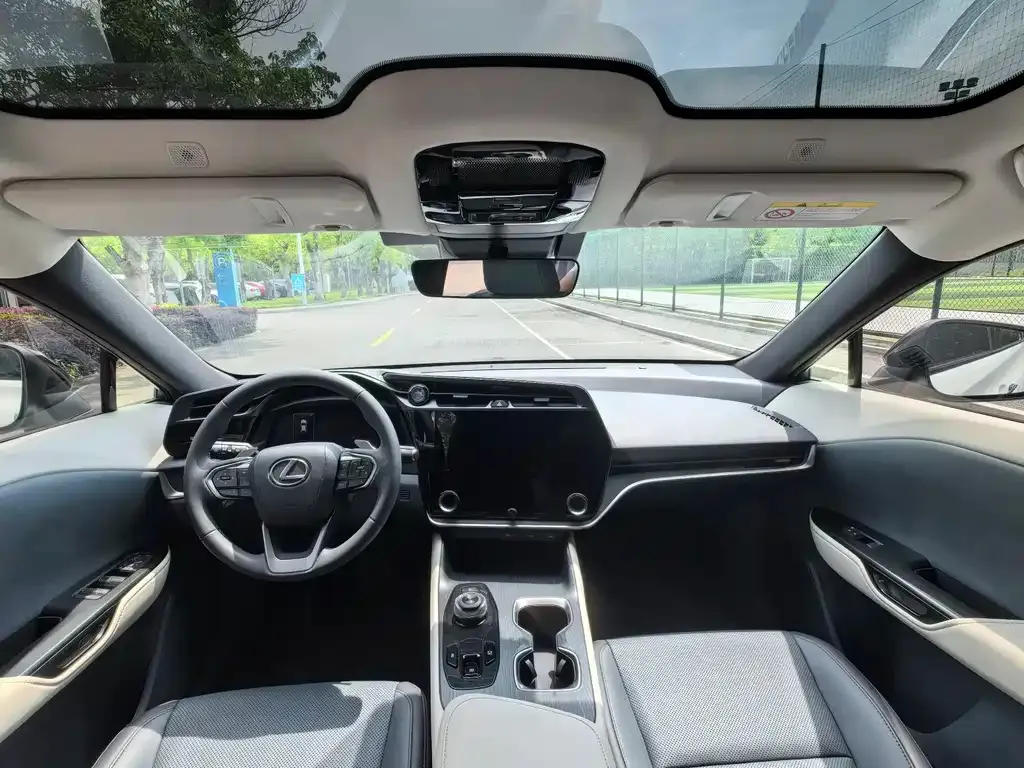 Lexus RZ 2023 из CN, фото 2