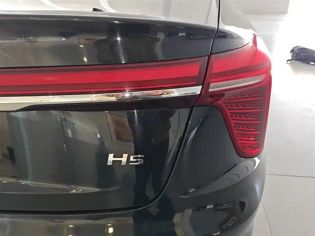 Hongqi H5 2024 из CN, фото 2