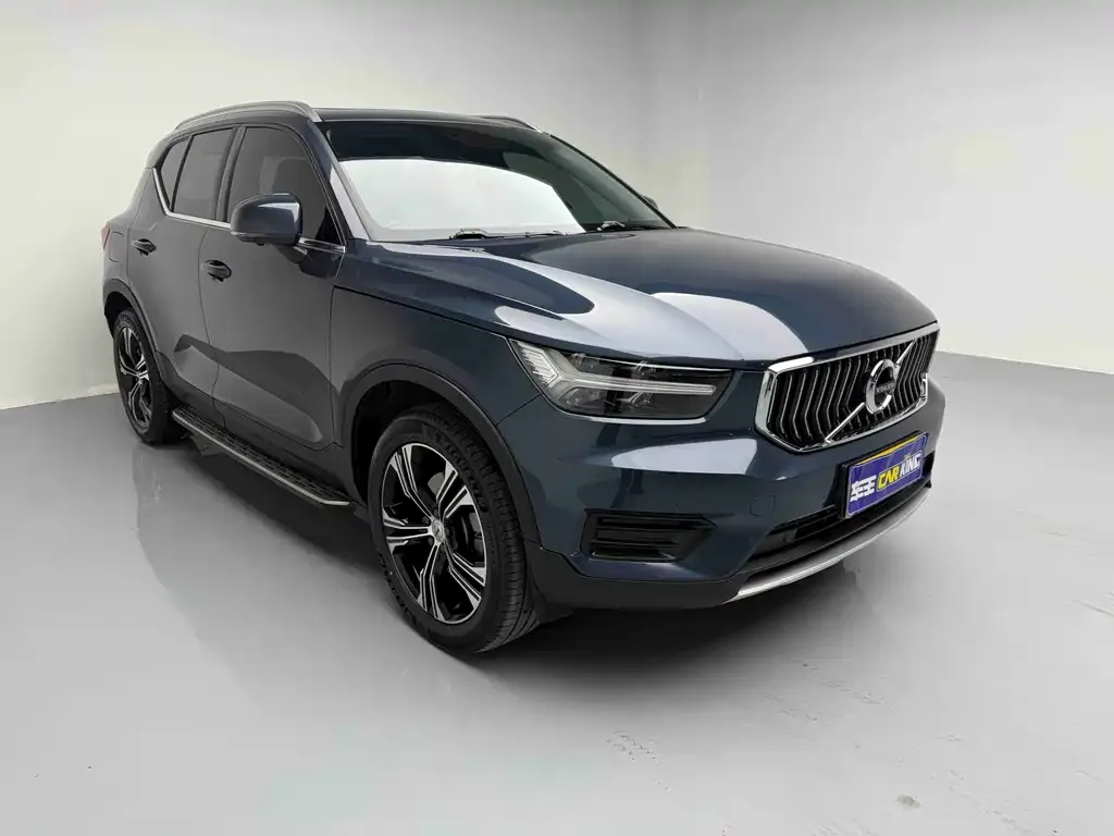 Volvo XC40 — фото 3