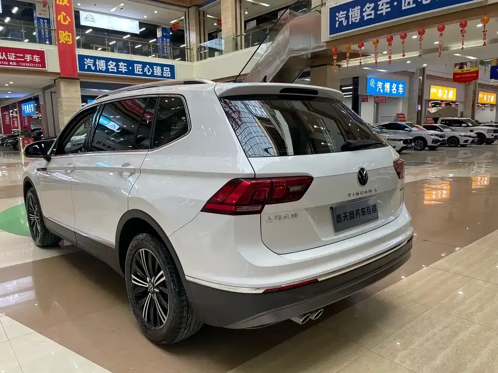 Volkswagen Tiguan L — фото 3