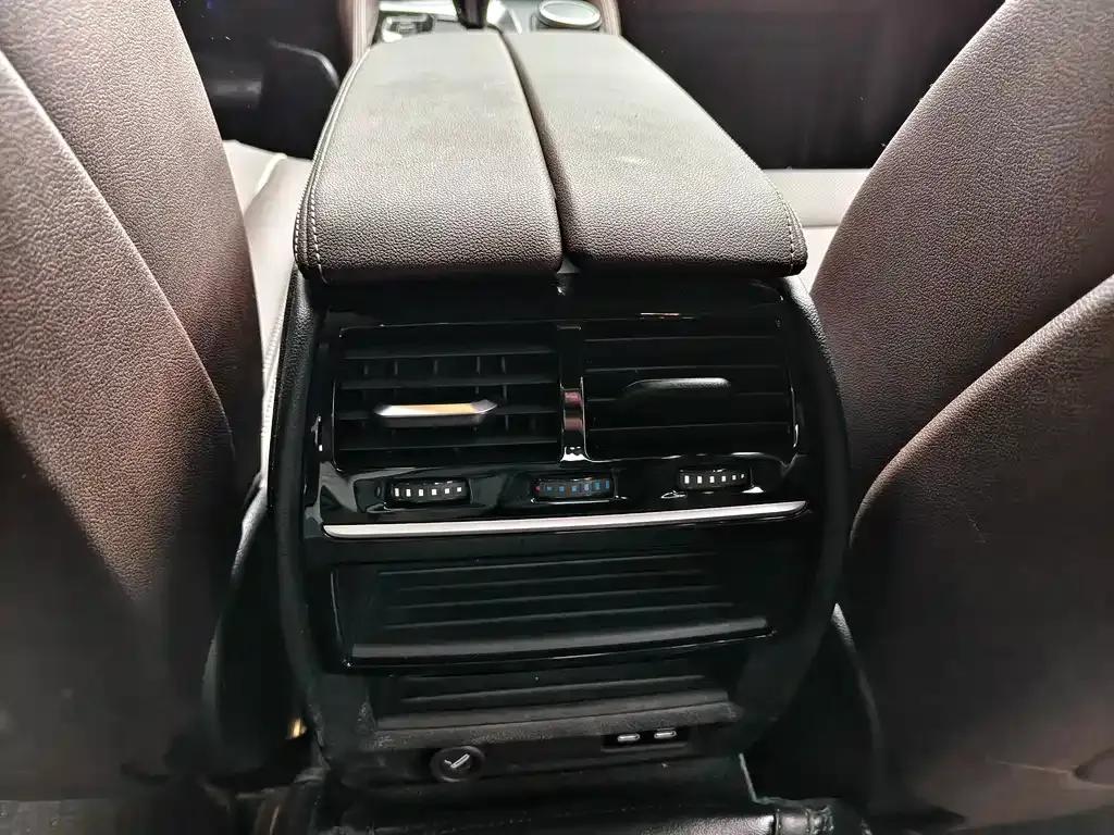 BMW 5 Series — фото 2