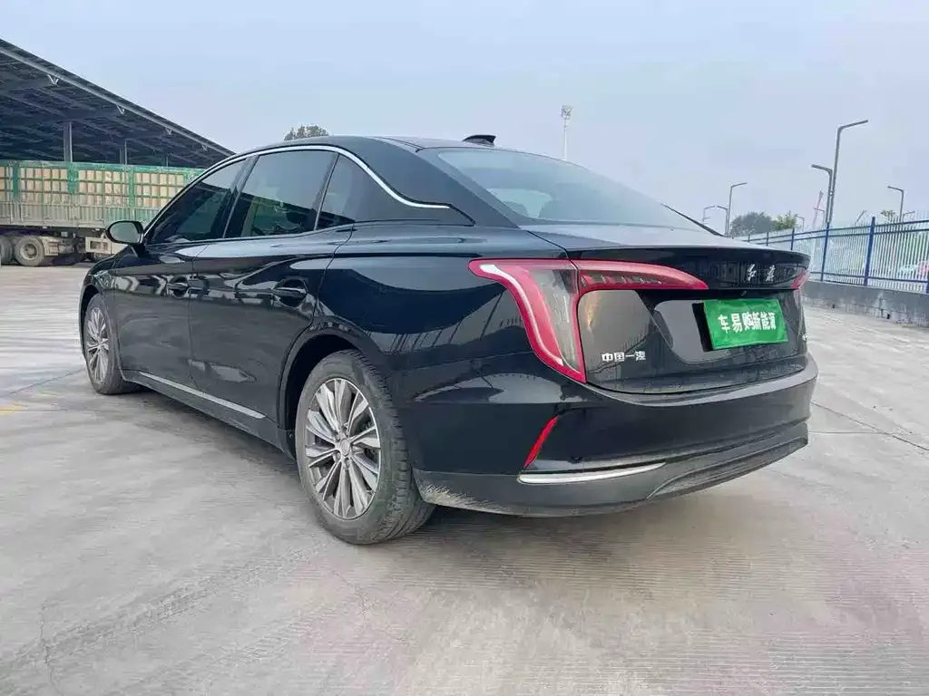 Hongqi E-QM5 — фото 9