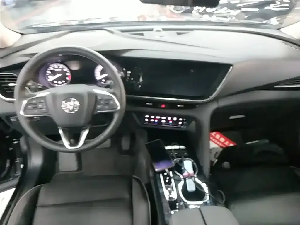 Buick Envision Plus — фото 2