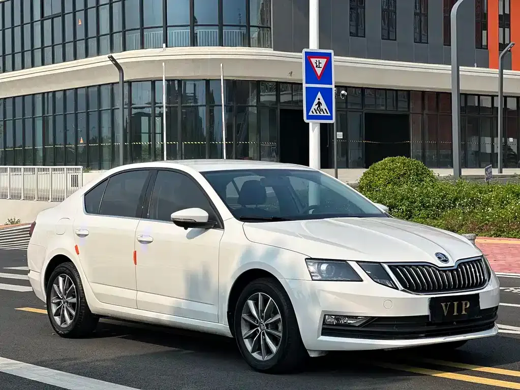 Skoda Octavia 2022 из CN, фото 2