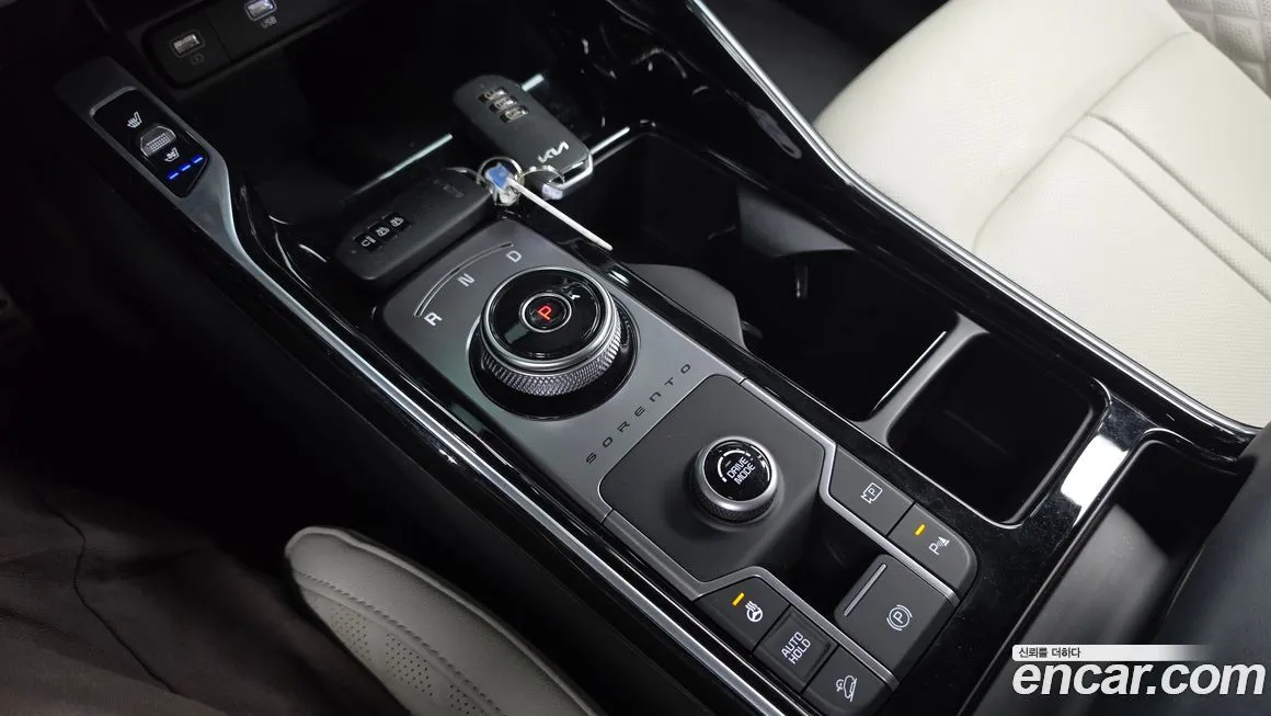 Kia Sorento — фото 8
