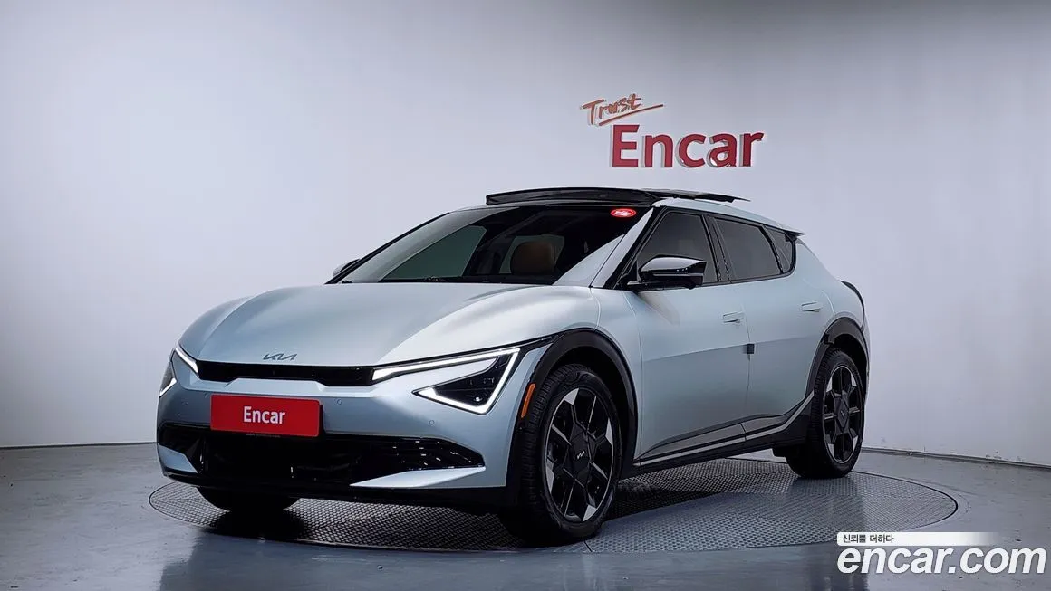 Kia EV6 — фото 1