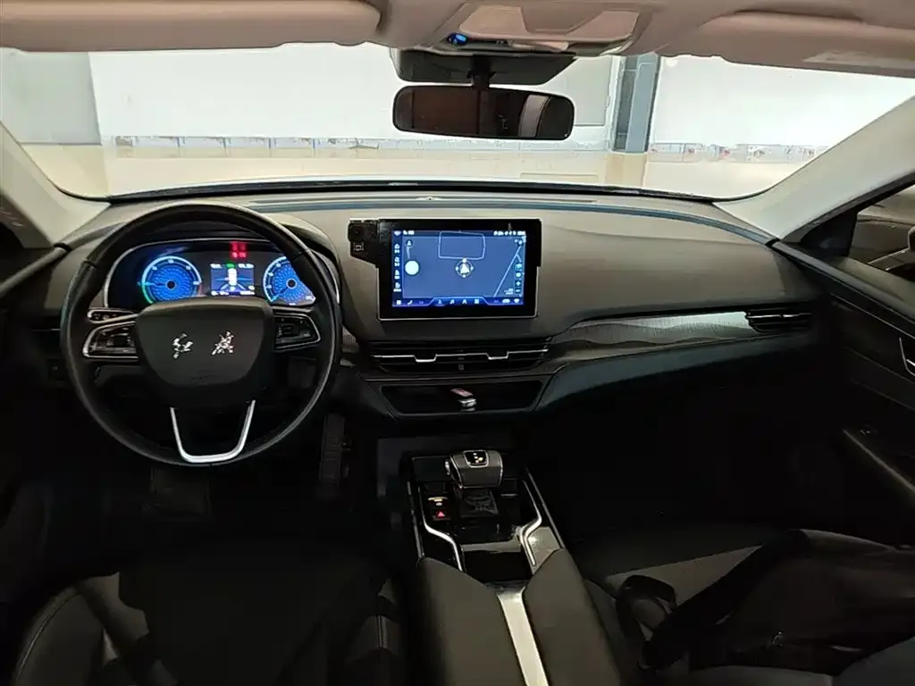 Hongqi E-QM5 — фото 2