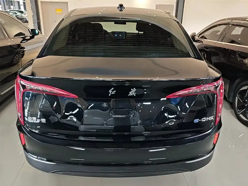 Hongqi E-QM5 — фото 3
