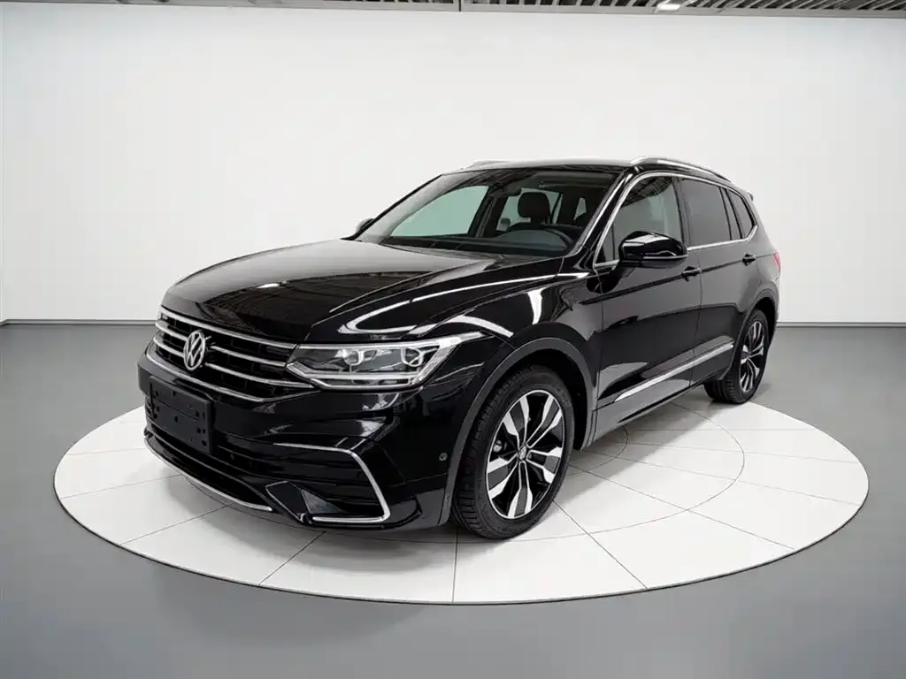 Volkswagen Tiguan L — фото 4