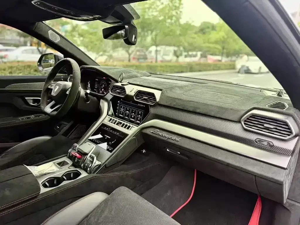 Lamborghini Urus — фото 4